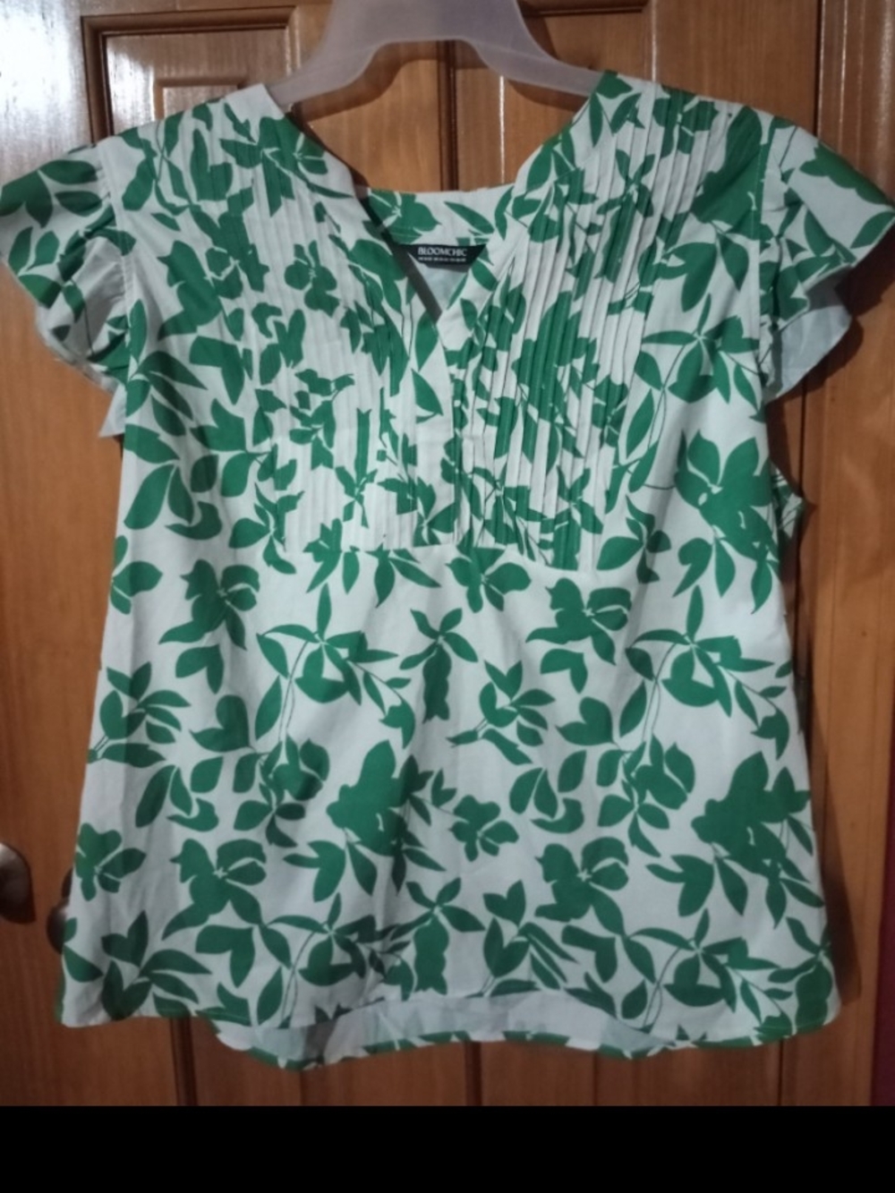 BloomChic Green Leaf Pintuck V-Neck Blouse